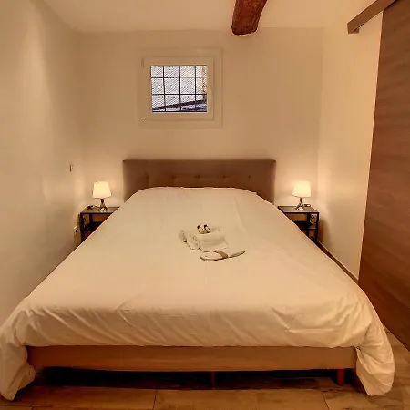 1 Bedroom Forville, 4 Min Palais,plages,croisette Apartment Cannes