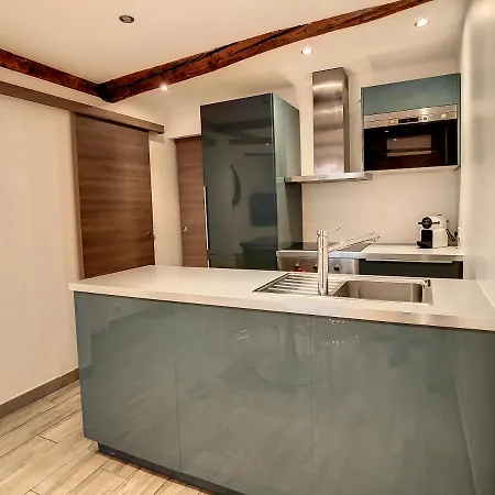 1 Bedroom Forville, 4 Min Palais,plages,croisette Apartment