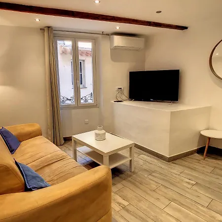 1 Bedroom Forville, 4 Min Palais,plages,croisette Apartment *