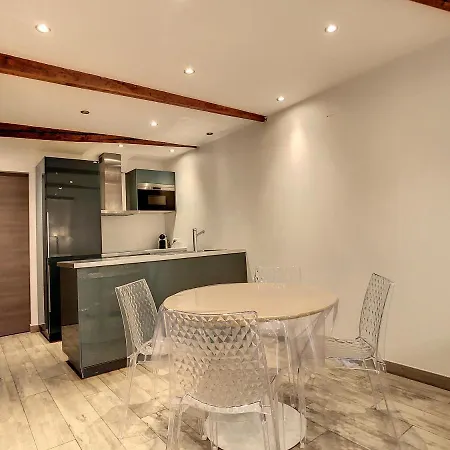 Apartment 1 Bedroom Forville, 4 Min Palais,plages,croisette *